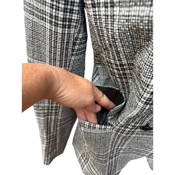 Maison d'Amelie Black White Plaid Double Breasted Notched Hem Blazer - M - Picture 7 of 13